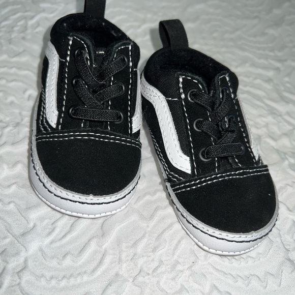 Vans - Picture 2 of 5